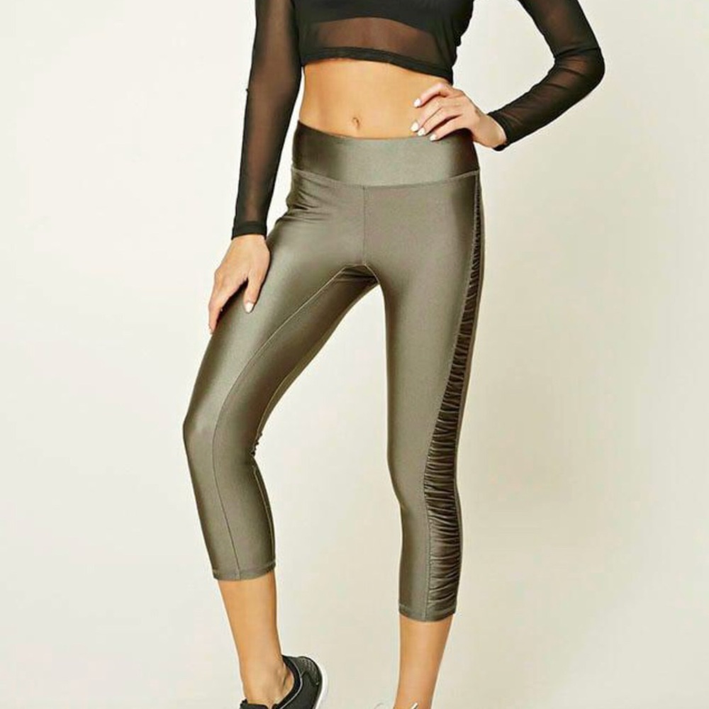 Forever 21 Crop scrunch leggings